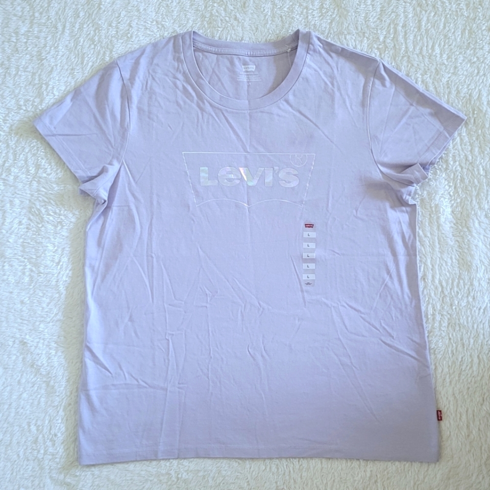 Levi's Light Lavender💜 with Iridescent Logo Tee👕 - NWT